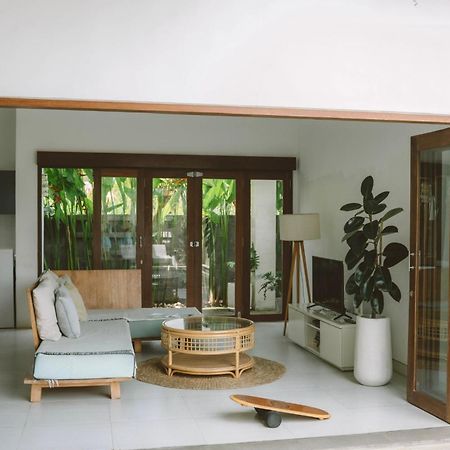 Three Palms Surf & Stay Medewi Airsatang Екстериор снимка