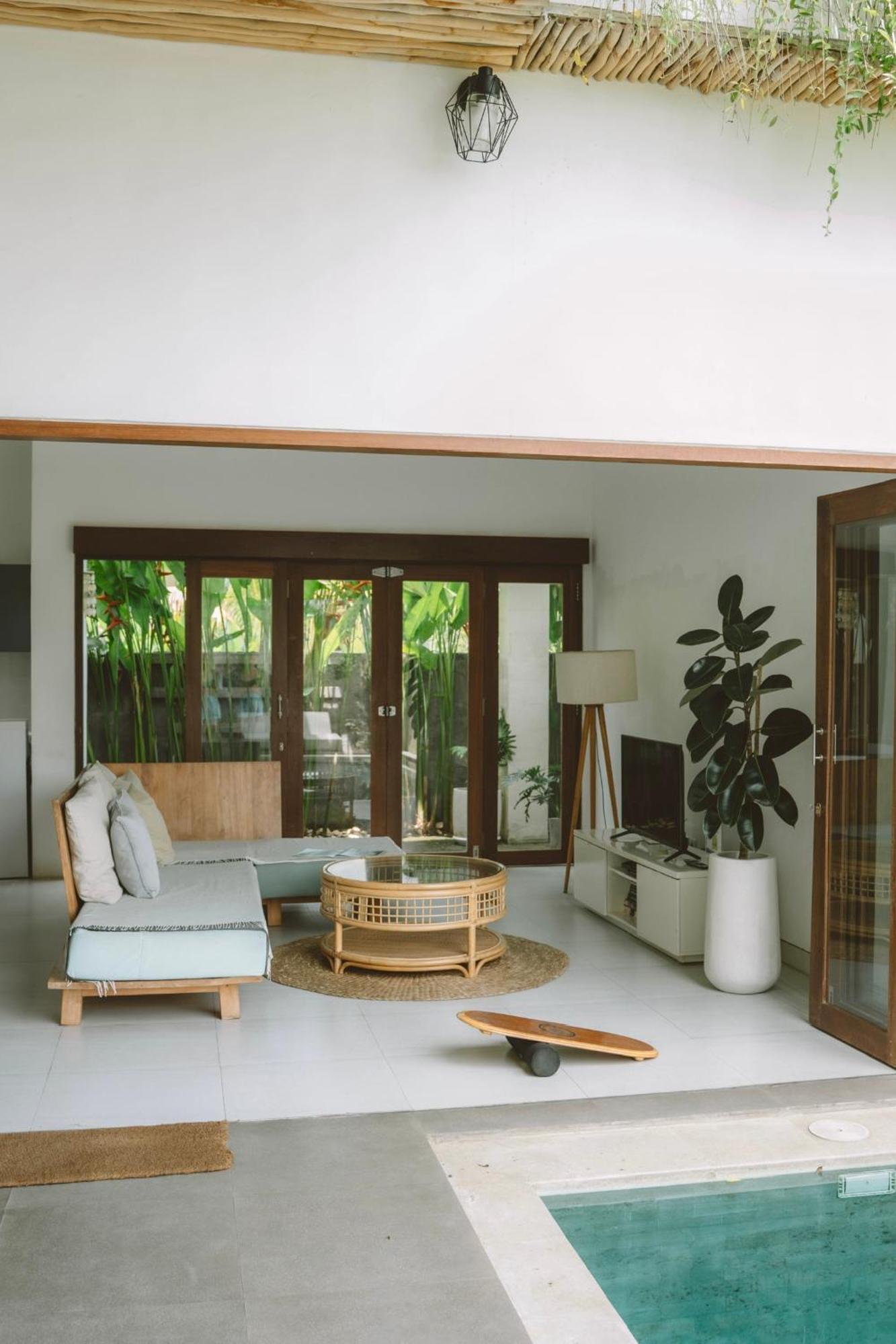 Three Palms Surf & Stay Medewi Airsatang Екстериор снимка
